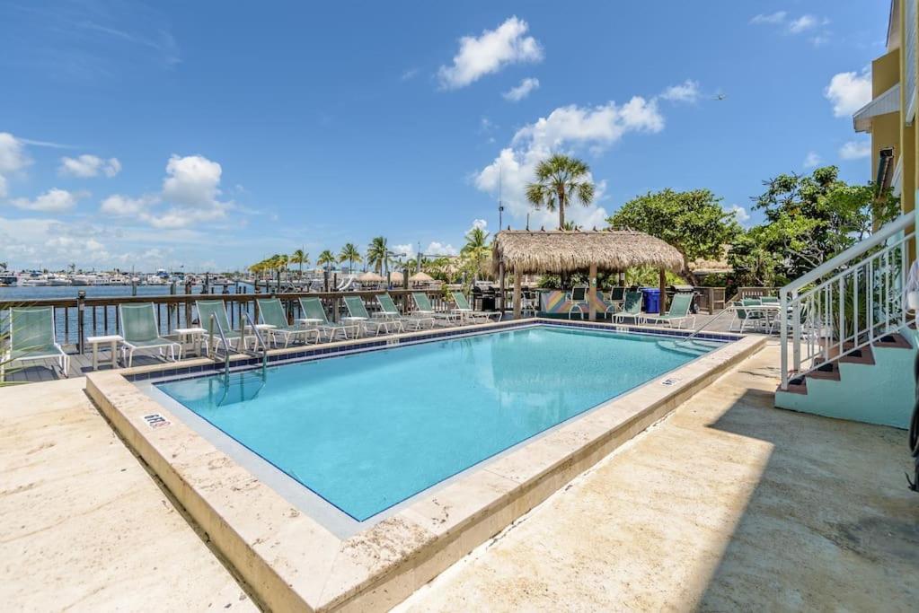 Villa St Kitts - Downtown Waterfront Penthouse Pool Dock Parking Cayo Hueso Exterior foto