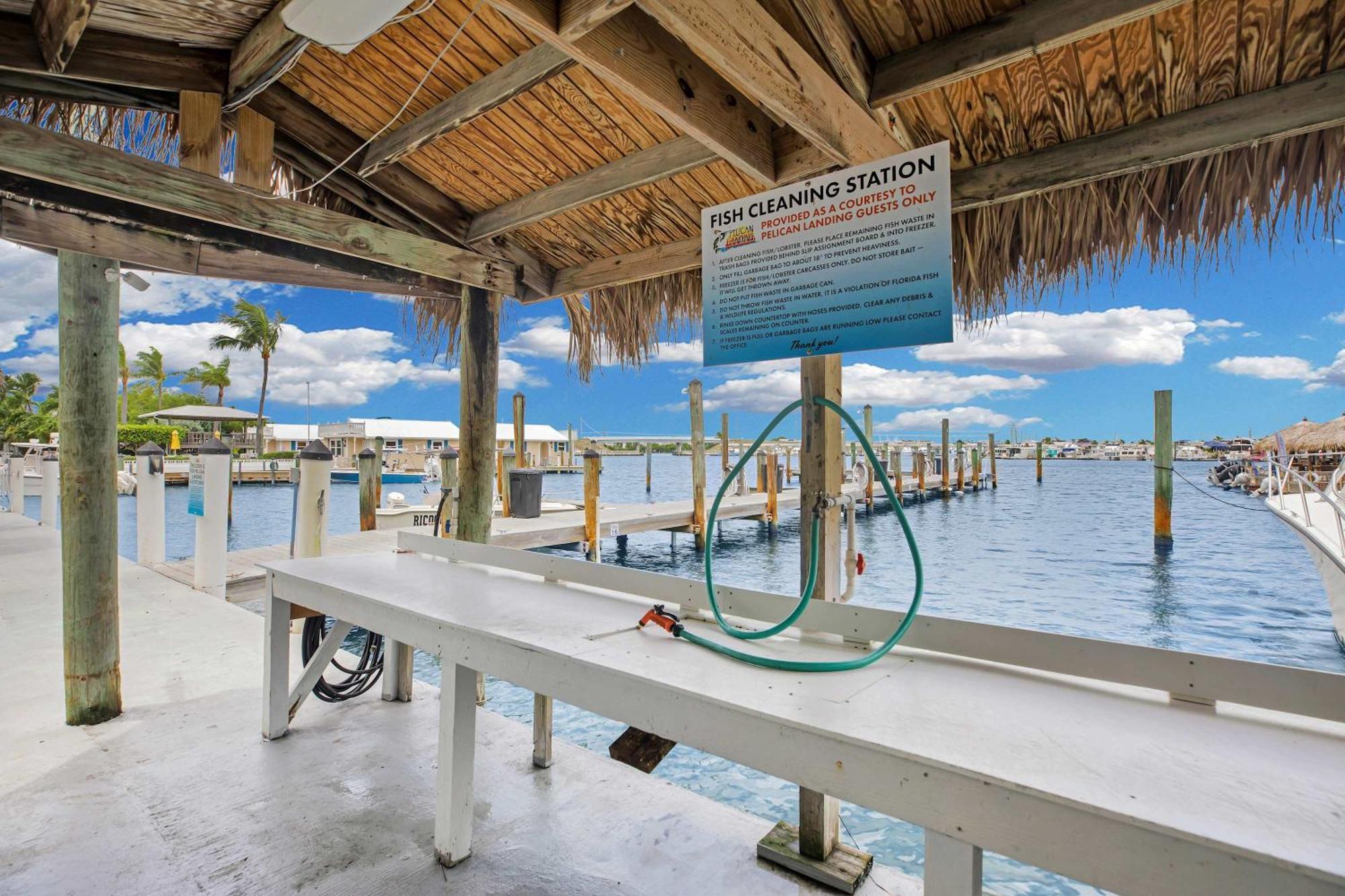 Villa St Kitts - Downtown Waterfront Penthouse Pool Dock Parking Cayo Hueso Exterior foto